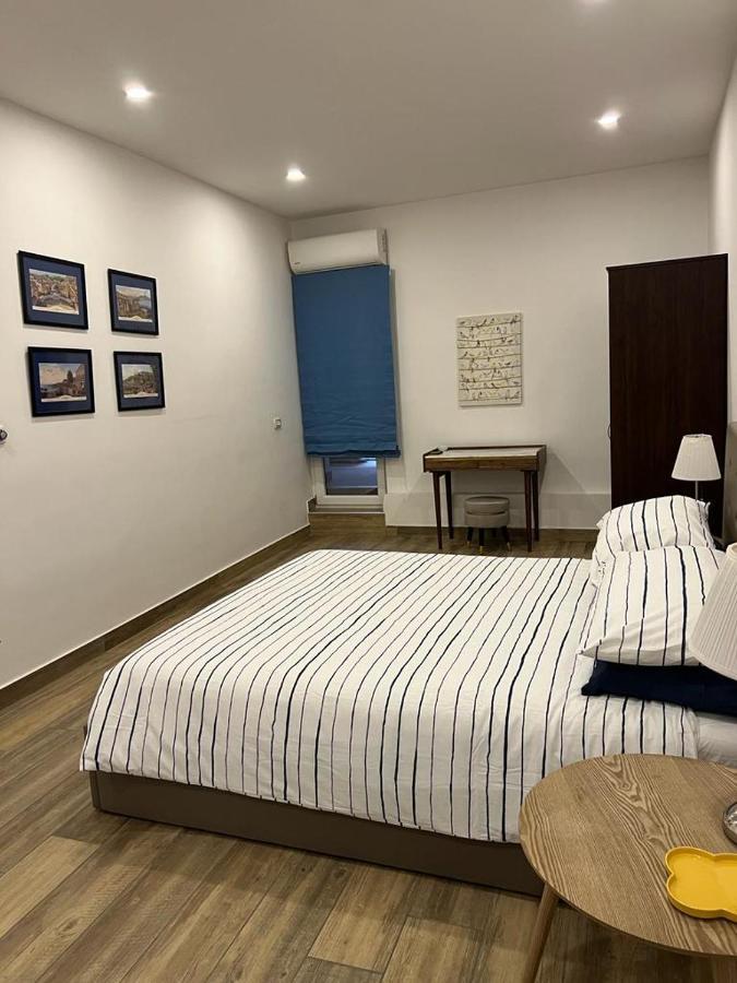 Ferienwohnung Casa Gaia A Due Passi Dal Duomo Neapel Exterior foto
