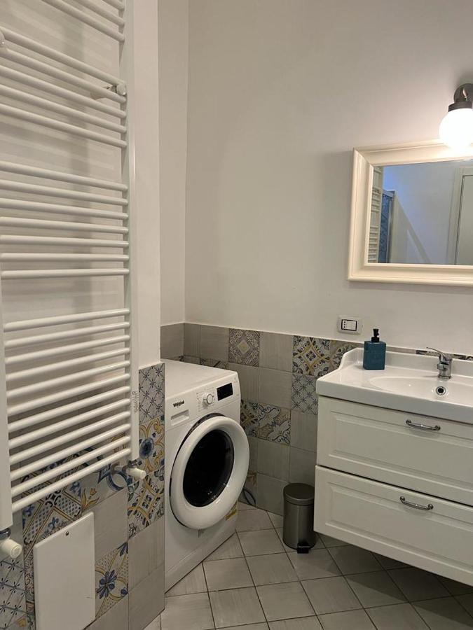 Ferienwohnung Casa Gaia A Due Passi Dal Duomo Neapel Exterior foto