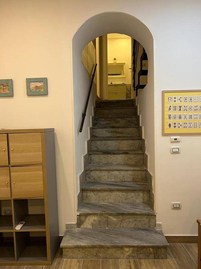 Ferienwohnung Casa Gaia A Due Passi Dal Duomo Neapel Exterior foto