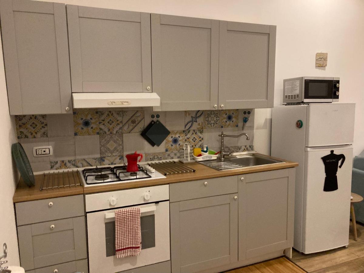 Ferienwohnung Casa Gaia A Due Passi Dal Duomo Neapel Exterior foto