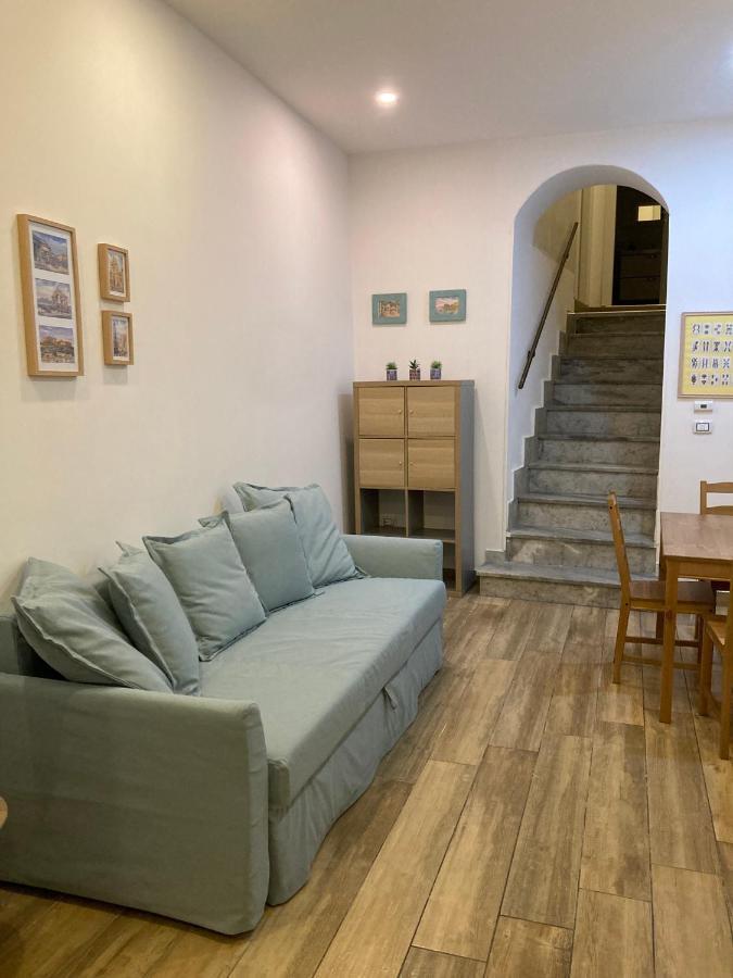 Ferienwohnung Casa Gaia A Due Passi Dal Duomo Neapel Exterior foto