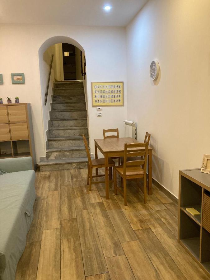 Ferienwohnung Casa Gaia A Due Passi Dal Duomo Neapel Exterior foto